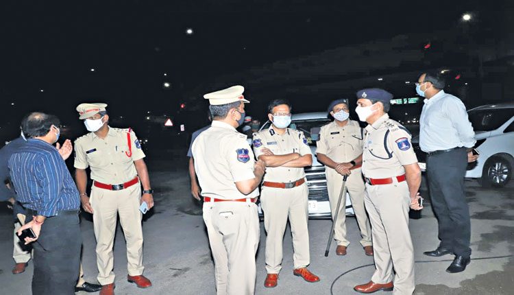 కర్ఫ్యూ అమలుపై పోలీస్‌ ఫోకస్‌