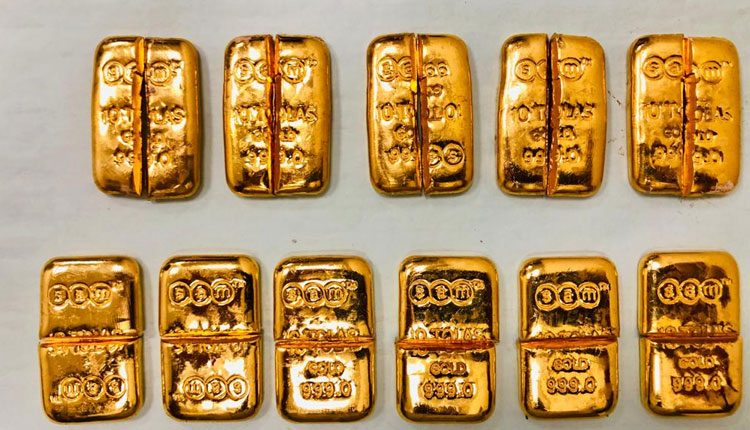 శంషాబాద్‌లో విమానాశ్రయంలో విదేశీ బంగారం పట్టివేత