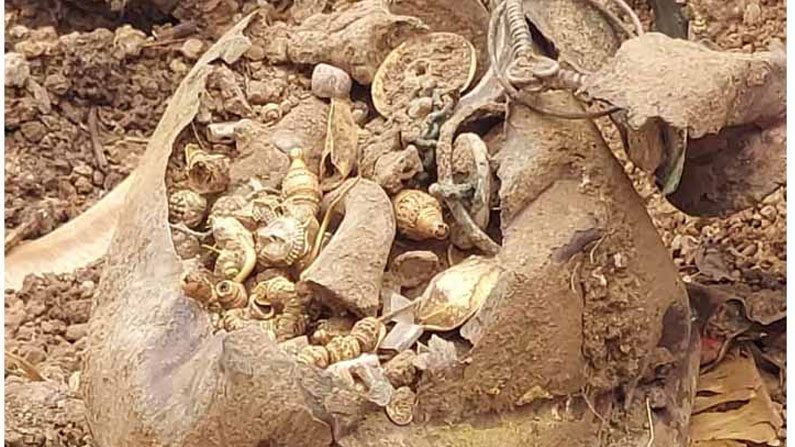 జ‌న‌గామ‌లో ల‌భ్య‌మైన లంకెబిందె.. భారీగా బంగారం!