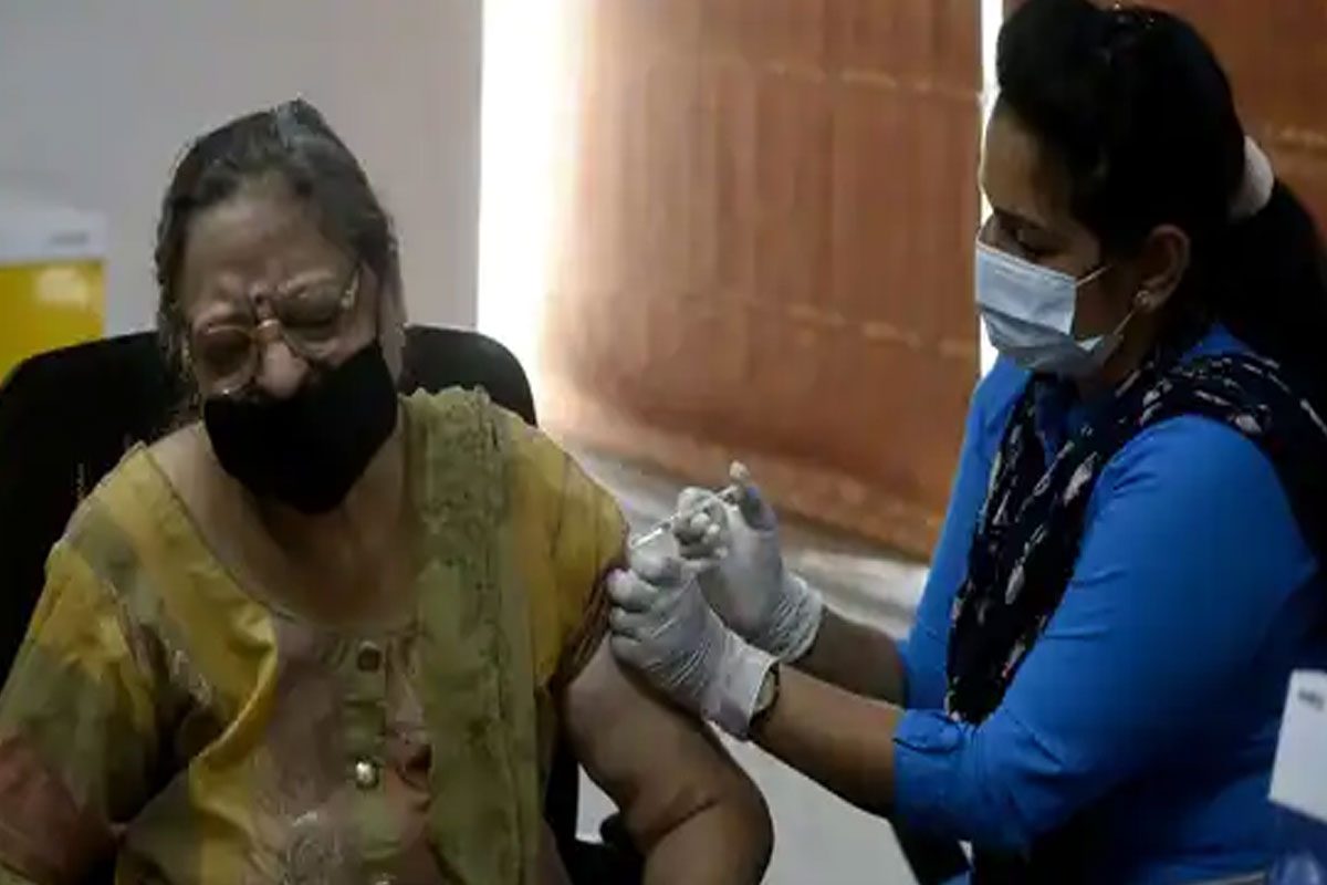 త్వరలో పని ప్రదేశాల్లోనే కొవిడ్‌ టీకాలు..