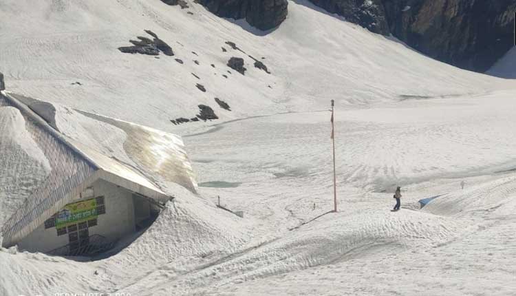 క‌రోనా ఎఫెక్ట్‌: శ్రీ హేమ‌కుంద్ సాహిబ్ యాత్ర వాయిదా