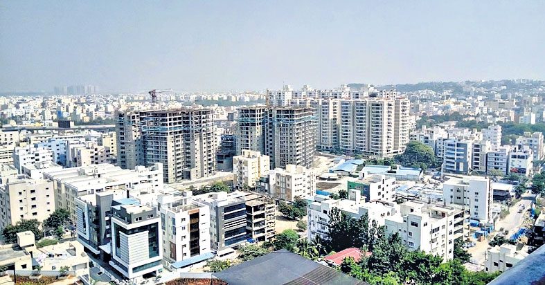 హైదరాబాద్‌ లో ఇండ్లకు భలే గిరాకీ