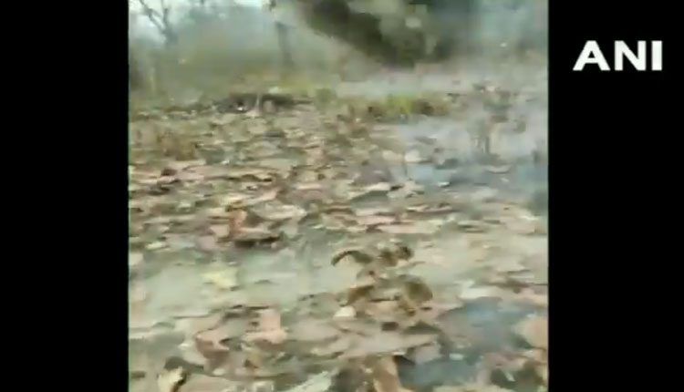 న‌క్స‌ల్స్ పెట్టిన మంద‌పాతర‌ను నిర్వీర్యం చేసిన CRPF.. వీడియో