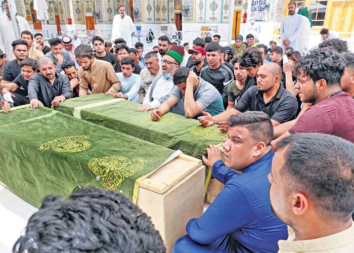 82 మంది సజీవదహనం