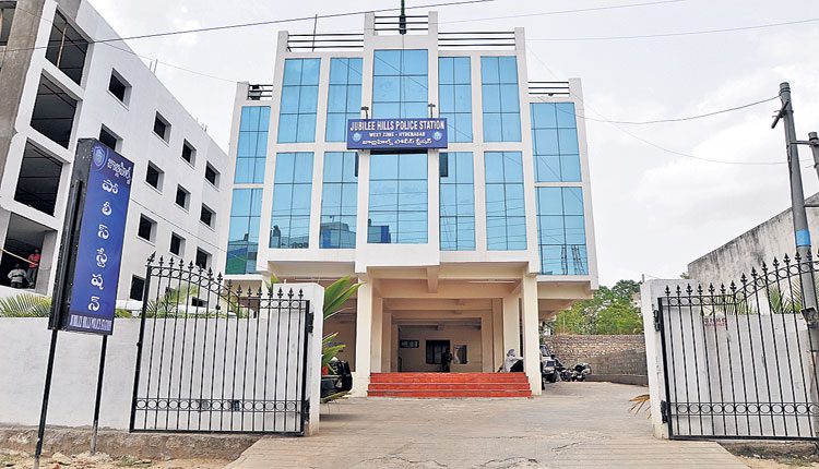 సివిల్‌ కేసులు..క్రిమినల్‌గా మార్చారు!