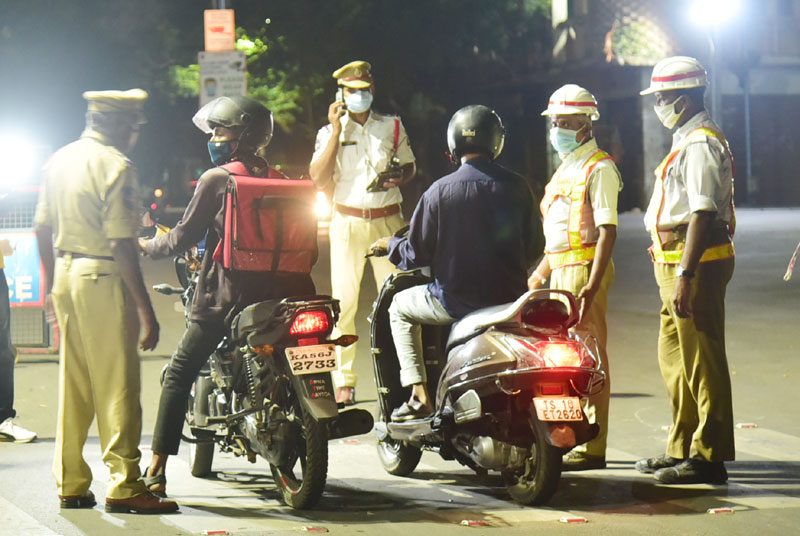 పక్కాగా నిషేధాజ్ఞలు