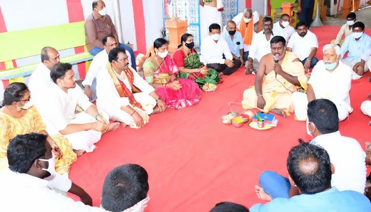 ప్రజలంతా సుఖసంతోషాలతో ఉండాలి