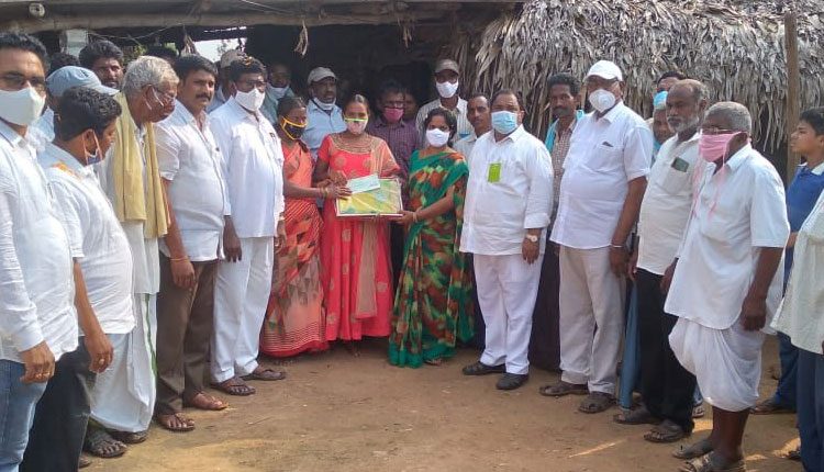 రైతులు అధైర్యపడొద్దు..