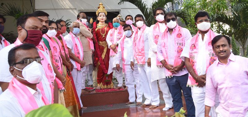 తెలంగాణ ఆత్మగౌరవ ప్రతీక గులాబీ జెండా