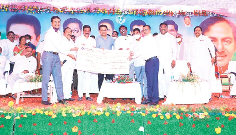 సత్తుపల్లి అభివృద్ధికి రూ.30 కోట్లు