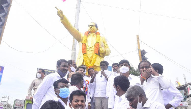 మార్గదర్శకుడు డాక్టర్‌ బీఆర్‌ అంబేడ్కర్‌