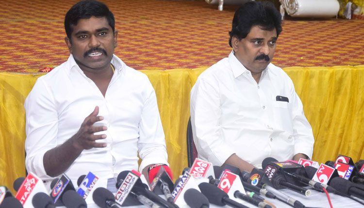 నిధుల దుర్వినియోగం నిరూపితమైతే.. ఉరి తీయండి