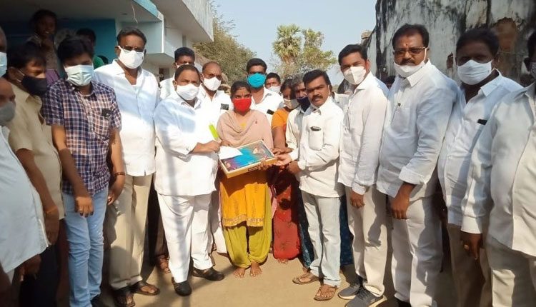 ఇంటింటికీ సంక్షేమ పథకాలు