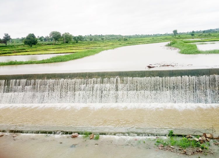 మండుటెండల్లో.. నిండుకుండల్లా!