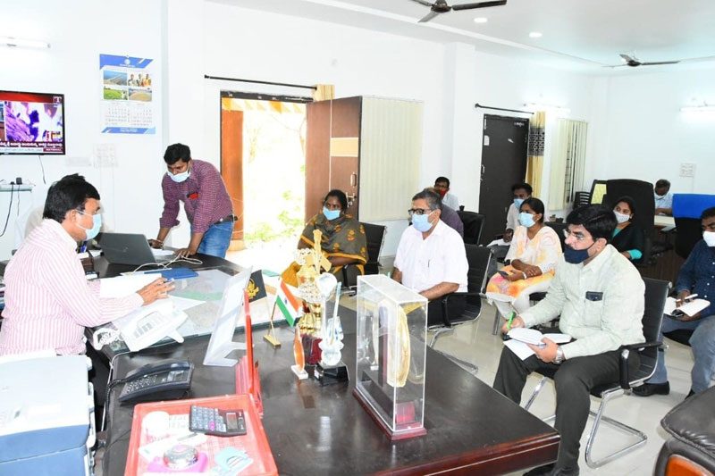 కొవిడ్‌ చికిత్సను పర్యవేక్షించాలి