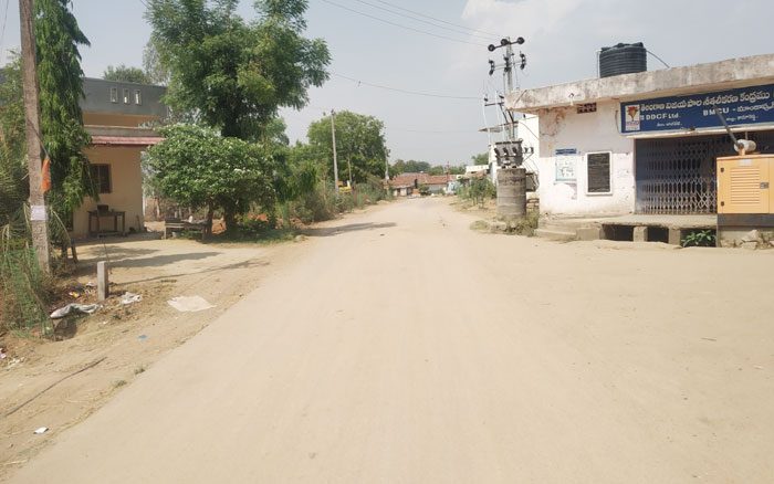 కొనసాగుతున్న స్వచ్ఛంద లాక్‌డౌన్‌