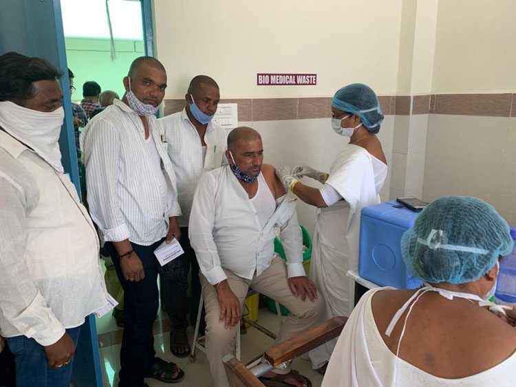 విస్తృతంగా కరోనా టెస్టులు, వ్యాక్సినేషన్‌