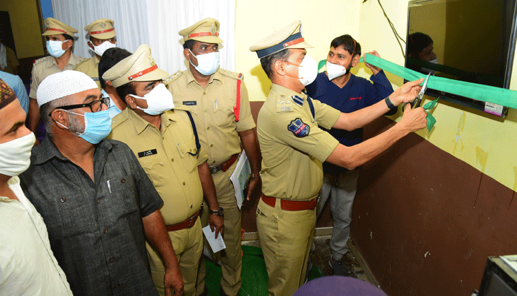 ‘భద్రతకు రక్షణ కవచాలు సీసీ కెమెరాలు’