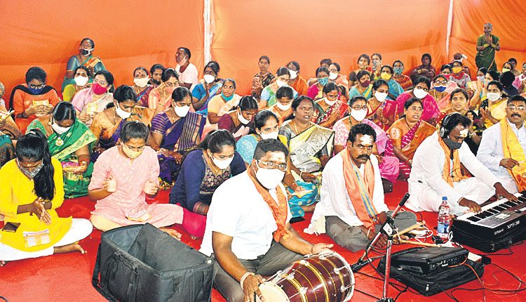 రామదూత అతులిత బలధామా..