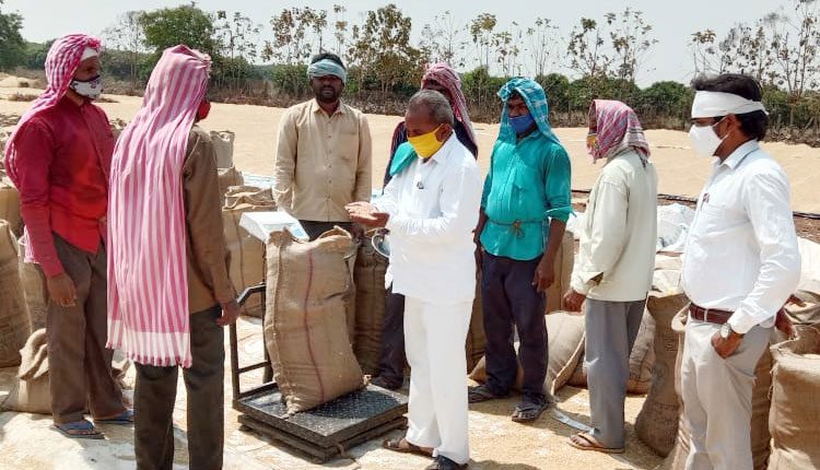 రైతులకు సౌకర్యాలు కల్పించాలి