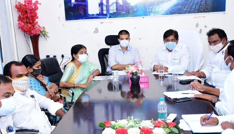 ‘భగీరథ’ సమస్య పరిష్కరించాలి