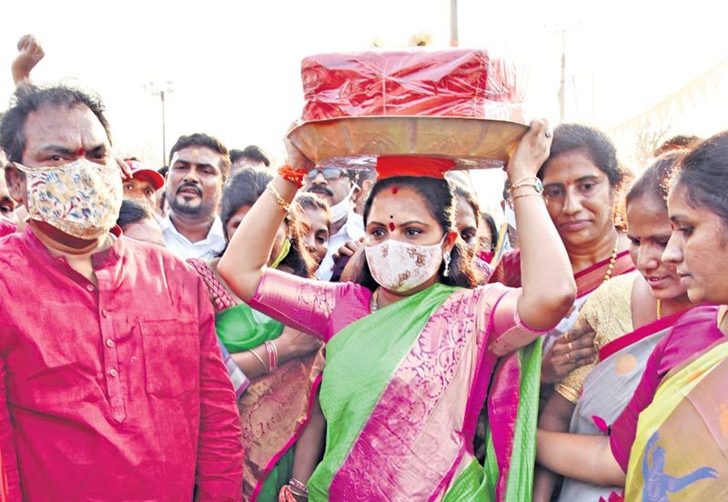 నిర్విరామంగా చాలీసా పారాయణం