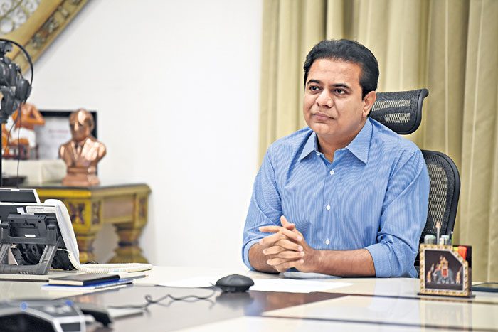 మున్సిపల్‌శాఖలో 95% వ్యాక్సినేషన్‌