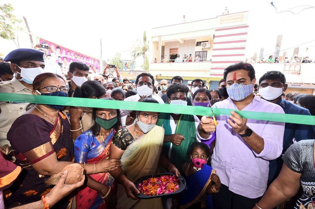 ఇల్లంత‌కుంట‌లో 30 ప‌డ‌క‌ల ఆస్ప‌త్రి : మంత్రి కేటీఆర్
