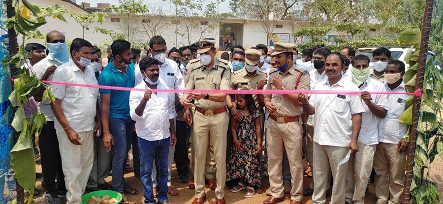 సీసీ కెమెరాలతో నేరాల నియంత్రణ