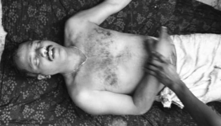 కాలువలో కొట్టుకుపోతున్న పిల్లలను కాపాడబోయి తండ్రి మృతి