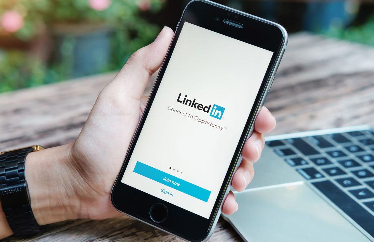 ఉద్యోగుల‌కు లింక్డ్ఇన్ గొప్ప ఆఫ‌ర్‌.. అదేంటంటే..!