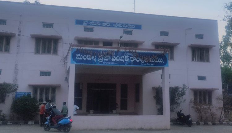 ఉప ఎన్నిక ఓటర్లు @ 4,783