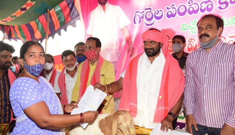 కులవృత్తులకు మేలు చేశాం