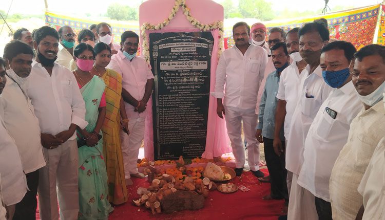 కాంగ్రెస్‌, బీజేపీతోనే..అభివృద్ధికి ఆటంకం