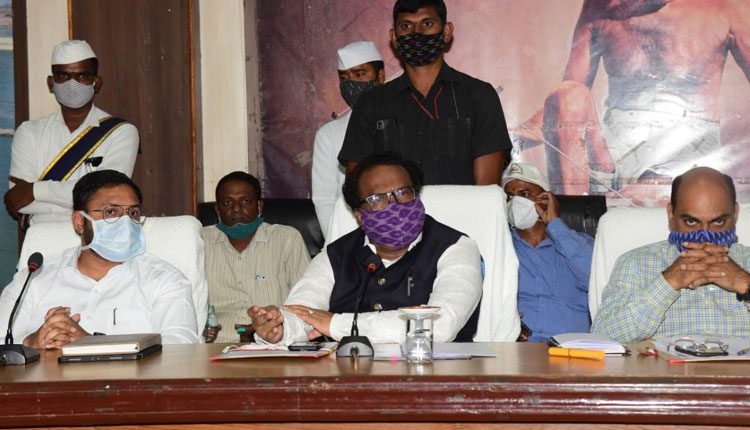 ఇంటింటికీ ఆల్బెండజోల్‌ మాత్రలు ఇవ్వాలి