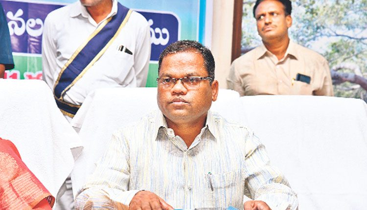 జెడ్పీ డిప్యూటీ సీఈవోలకు పదోన్నతులు