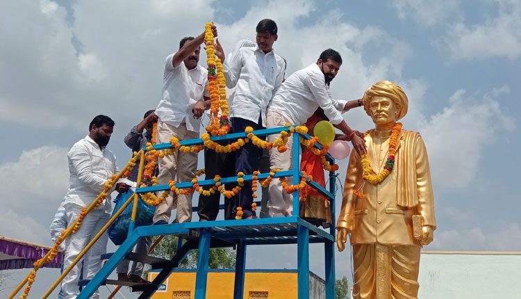 బడుగుల విద్యాభివృద్ధి ప్రదాత పూలే
