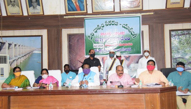 కొనుగోలు కేంద్రాలను ఏర్పాటు చేయాలి