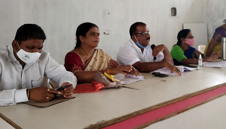 వాడీవేడిగా మండల సర్వసభ్య సమావేశం