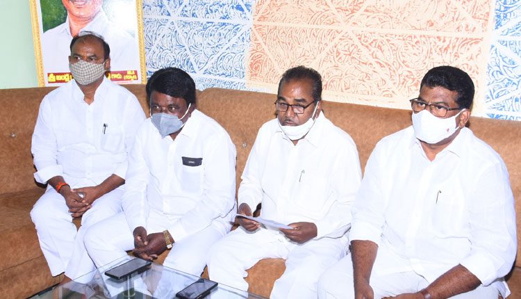 ఎర్రవల్లి చౌరస్తాలో ఫ్లైఓవర్‌ నిర్మాణం