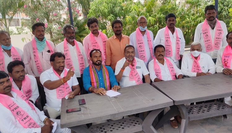 అర్థంలేని ఆరోపణలు తగవు