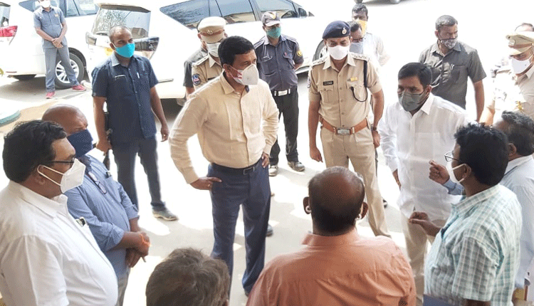 సిటీ స్కాన్‌ ఏర్పాటు చేయాలి