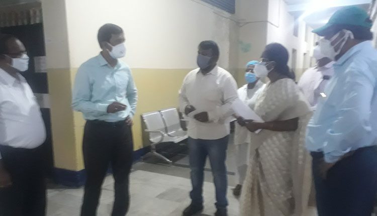 కొవిడ్‌ బాధితులకు మెరుగైన వైద్యం అందిస్తున్నాం