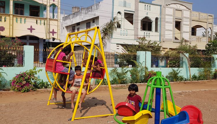 శరవేగంగా మానుకోట అభివృద్ధి