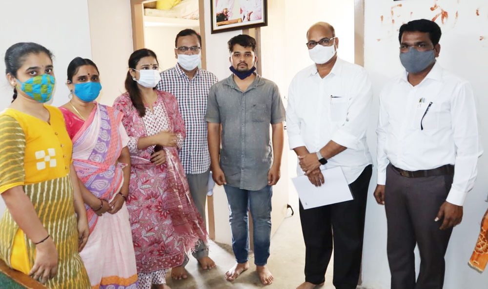 డబుల్‌ బెడ్రూమ్‌ ఇండ్లు దేశానికే ఆదర్శం