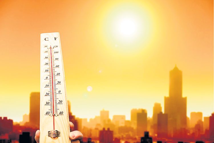 భానుడి భగభగ..