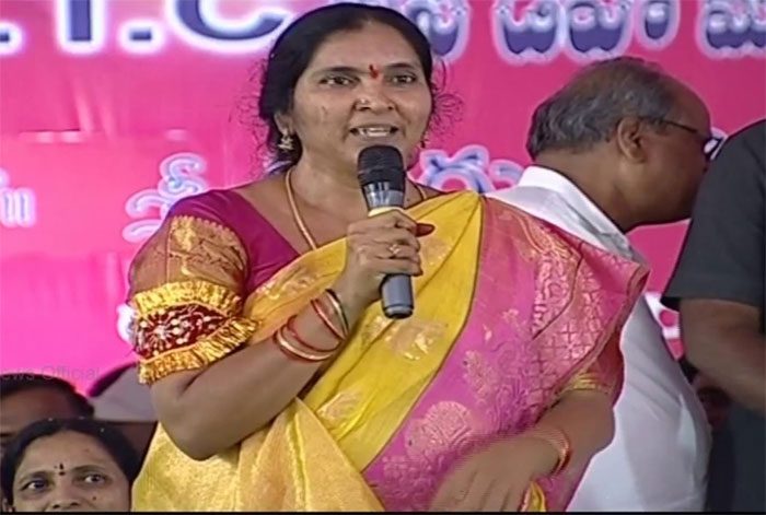 ప్రజా సమస్యల పరిష్కారంపై ప్రత్యేక దృష్టి