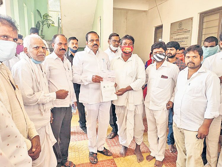 సంక్షేమ పథకాలతో మరింత ఆదరణ