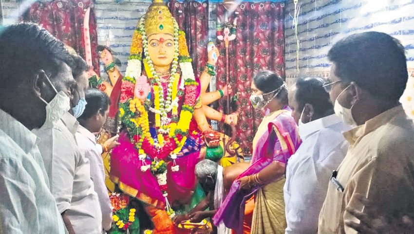 ఆలయాల అభివృద్ధికి ప్రత్యేక నిధులు