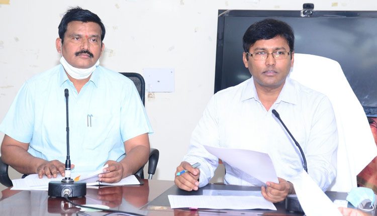 పనులు వేగంగా పూర్తి చేయాలి